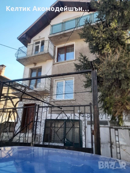 Първи етаж от триетажна къща, снимка 1