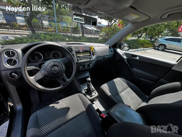 Фолцваген Тигуан , снимка 2 - Автомобили и джипове - 51269761