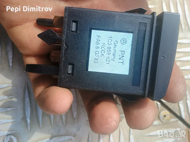 Бутон за подгряване на задно стъкло за VW NEW BEETLE 2001 1C0959621, снимка 3 - Части - 49829249