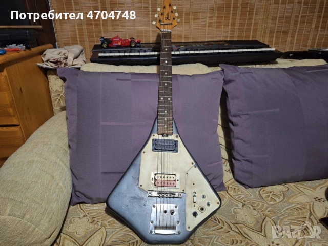 Ретро електрическа китара , снимка 17 - Китари - 53181239