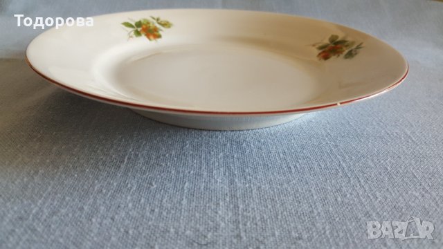 Порцеланови чинии- 2 броя, снимка 9 - Чинии - 33499789