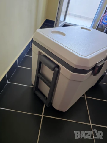 НОВА хладилна кутия 45 литра с колела, снимка 3 - Хладилни чанти - 51391556