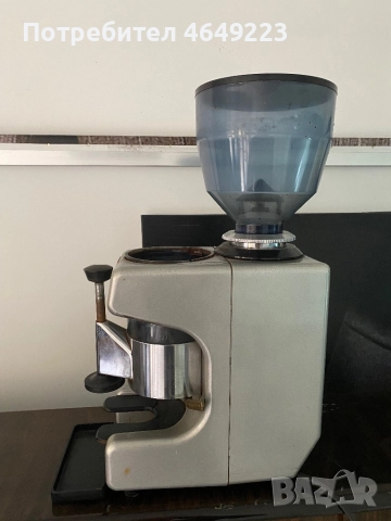 профисионална мелачка за кефе робуста, снимка 3 - Кафемашини - 52390122