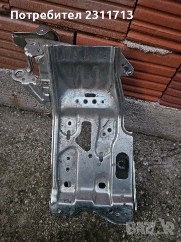 Стойка за инвертор на  Тойота Ярис Хибрид след 2017 г , снимка 5 - Части - 43787738