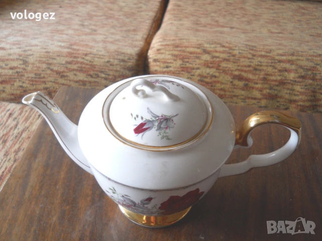 колекционерски порцеланови чайници и захарници, снимка 11 - Антикварни и старинни предмети - 39999513