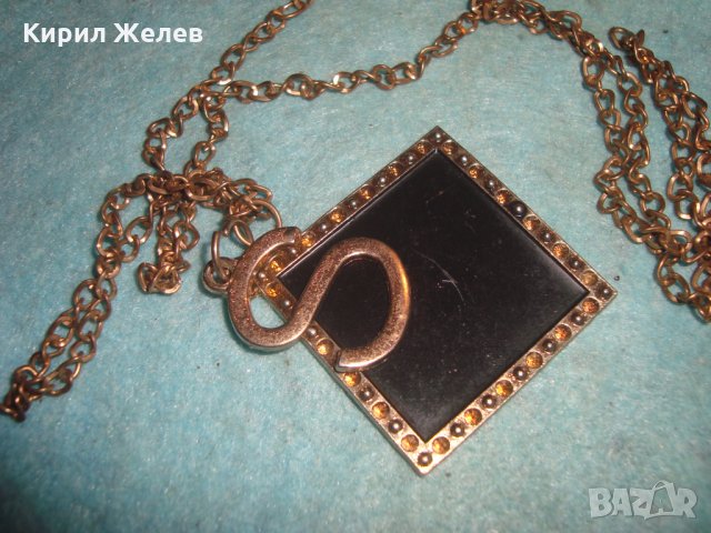 ИНТЕРЕСЕН ЗЛАТИСТ МОДЕН МЕДАЛЬОН с БУКВА и СИНДЖИРЧЕ ВЕРИЖКА 73971, снимка 5 - Колиета, медальони, синджири - 35364084