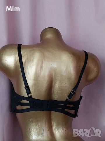 Hunkemoller 85 E Черен сатенен сутиен , снимка 6 - Бельо - 52598979