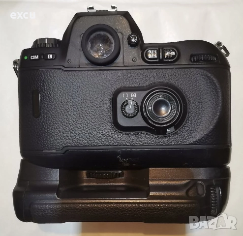 Фотоапарат Nikon F100 с батериен грип, снимка 2 - Фотоапарати - 52803975