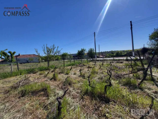 с. Ловчанци, обл. Добрич, стопанска сграда с дворно място – 30000лева!, снимка 7 - Парцели - 50266622