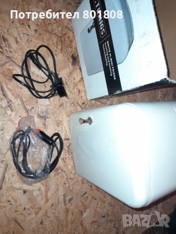 Мини хладилник 12V / 220V