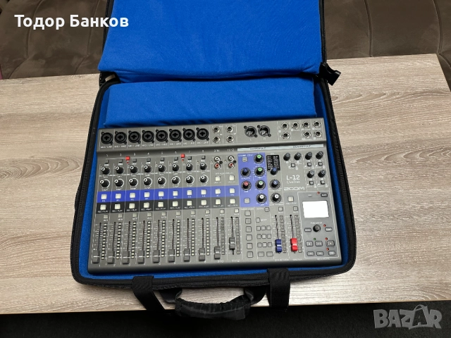 Продавам миксер Zoom LiveTrak L-12