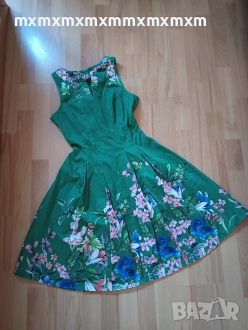 Дамска рокля 