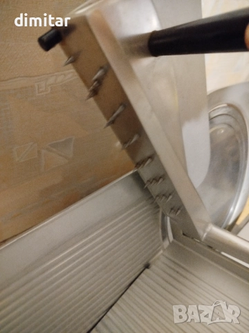 Професионална слайс машина GRAEFF - 300 W, снимка 4 - Обзавеждане за заведение - 52731035