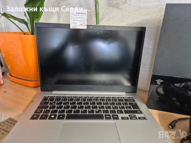 лаптоп Samsung 