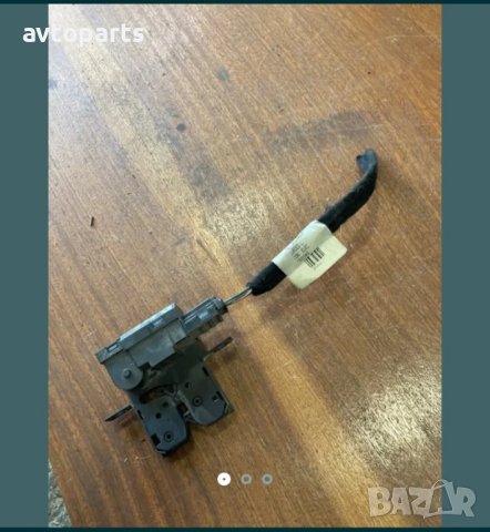 Renault scenic 2000година брава за задно стъкло