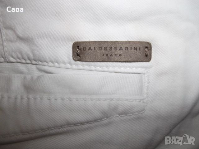 Къси панталони BALDESSARINI  мъжки,М, снимка 4 - Къси панталони - 51458334