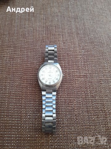 Часовник Omega quartz