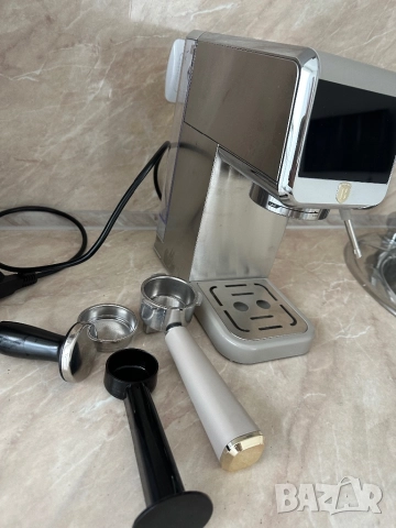 Кафемашина Berlinger Haus BH9624 цвят Sahara, снимка 3 - Кафемашини - 52653053