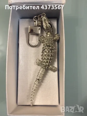 Луксозен ключодържател от метал  / за колан/ под форма на крокодил, инкрустиран  с безцветни камъни