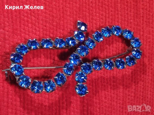 ДЕБЕЛО ПОСРЕБРЕНА МЕДНА СТАРИННА СКЪПОЦЕННА РЕТРО АРТ НУВО БРОШКА с ИСКРЯЩ СИН ЦИРКОНИЙ 40113