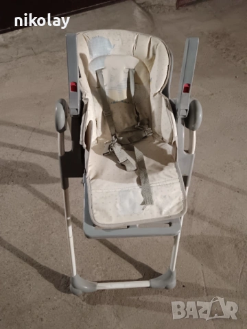 Децки стол за хранене