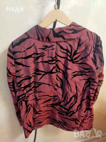 Официално дамско сако , снимка 2 - Сака - 48459351