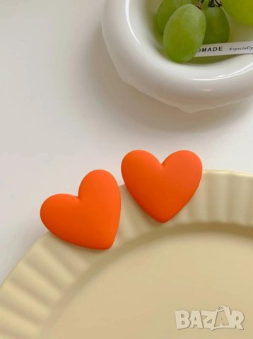 Красиви Обеци в Оранжев Цвят във Формата на Сърце КОД е246, снимка 3 - Обеци - 40405576