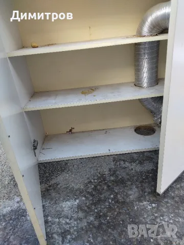 Шкаф, снимка 2 - Шкафове - 49253541