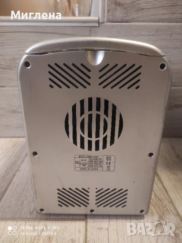 Мини хладилник на 12 и 200 волта, снимка 4 - Хладилни чанти - 48644292