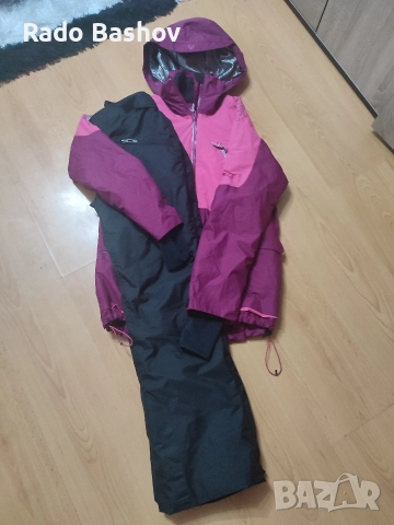 Дамска ски екипировка С размер , снимка 2 - Спортни екипи - 52978534