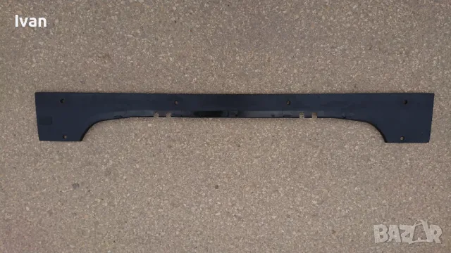 Пластмаса на кората зад гърба на задната седалка за БМВ Е39 седан, снимка 2 - Аксесоари и консумативи - 47272151