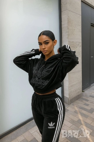 дамски екипи от кадифе адидас, снимка 2 - Спортни екипи - 52112771
