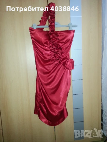 Официална сатенена рокля 