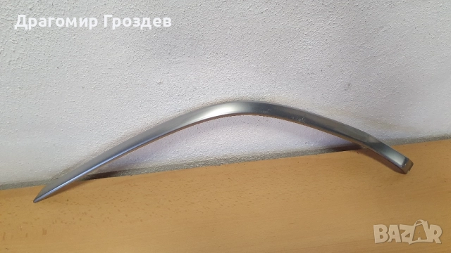 Лява лайстна за решетка в предна броня за Toyota Yaris / Тойота Ярис (2014-2017), снимка 2 - Части - 52532709