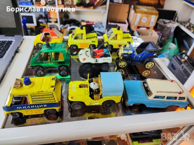 Лот стари играчки ламаринени колички