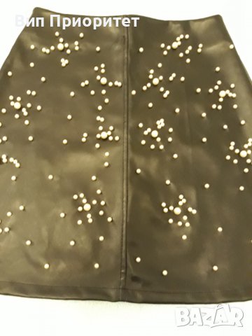 Ефектна черна кожена пола с перли, къса , нова , с по-едри и по-ситни перли , с цип отзад, снимка 9 - Поли - 37401989