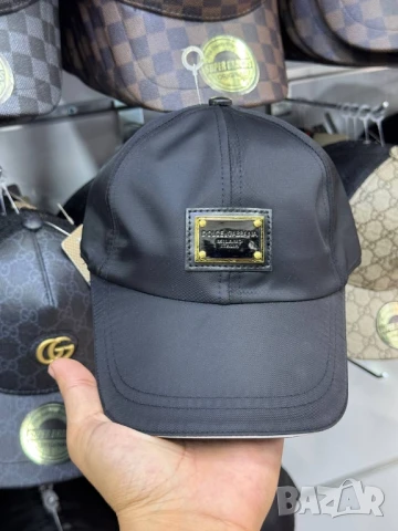 шапки с козирка prada fendi christian dior burberry 