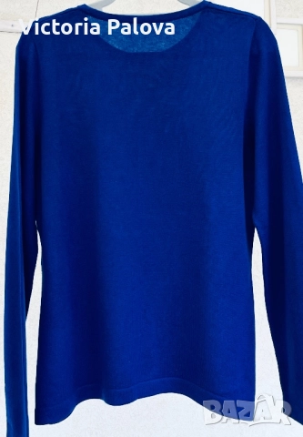 Модерен пуловер PETER HAHN - “синьо изкушение” за есента