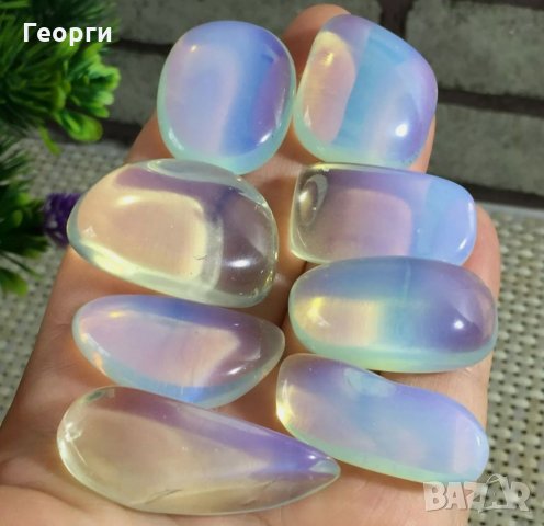 Бял Опал от Мадагаскар 460 карата 