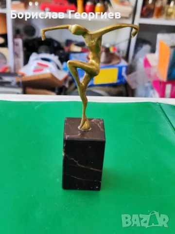 Бронзова пластика атлет на бондиков 