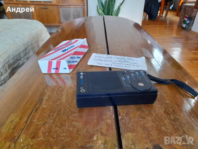 Старо радио,радиоприемник R-124,Инкомс Мездра #2, снимка 2 - Антикварни и старинни предмети - 47452510