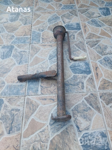 работещ оригинален крик за трабант, снимка 4 - Аксесоари и консумативи - 53007489