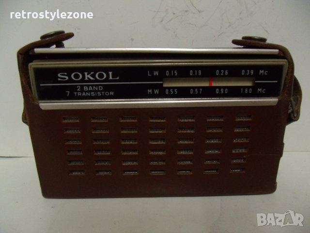 № 5911 стар радиоапарат SOKOL  - с кожено калъфче  - работещ