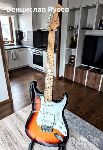 Fender Stratocaster Standard, Brown Sunburst, 2017, Mexico, снимка 1