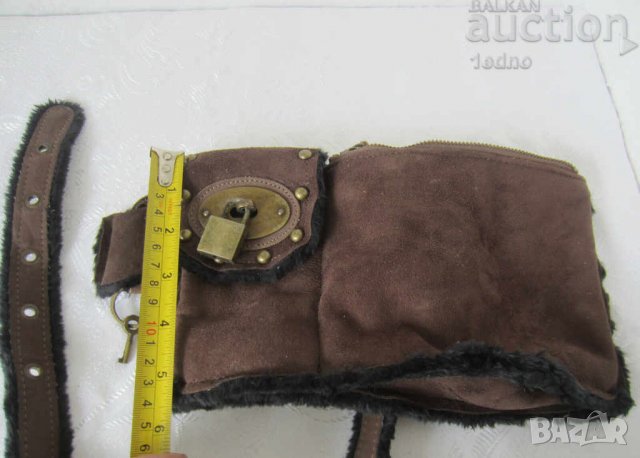 старо портмоне-чантичка за колан с катинар и ключ, снимка 3 - Други ценни предмети - 28882957