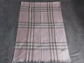Шал Burberry Pink check - 185cm x 65cm, снимка 3