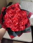 Букет от нежни сатенени рози , снимка 3