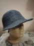 Дамска вълнена шапка с козирка Сива, снимка 1 - Шапки - 43148466