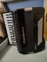 Акордеон Роял Стандарт с куфар, снимка 1