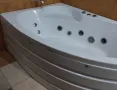 Продавам ъглова вана Бергама лява с хидромасажна система и спот, снимка 4
